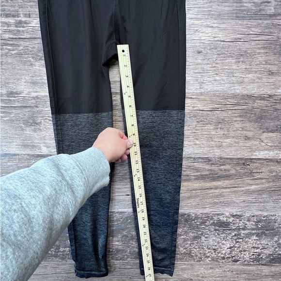 Gymshark Black and Gray Leggings Workout Pants - Picture 3 of 8